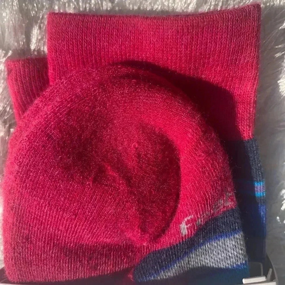 Feetures Everyday Cushioned Socks - Picture 3 of 8